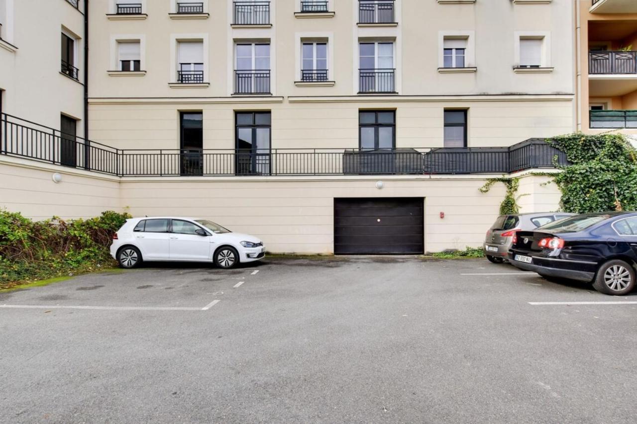 Апартаменты Appart Cosy Quartier Calme Hyper Centre Parking Маньи-ле-Онгр Экстерьер фото